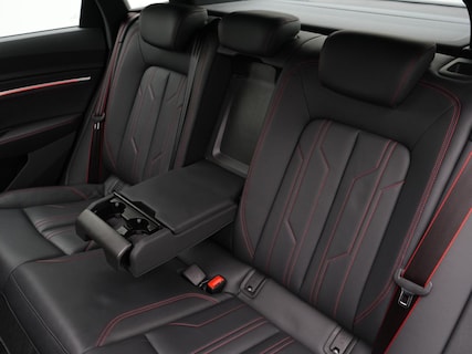 Audi-Q8 e-tron