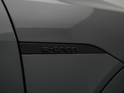 Audi-Q8 e-tron