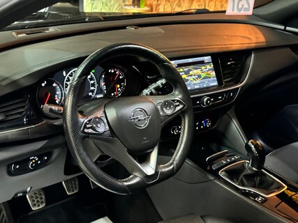 Opel-Insignia