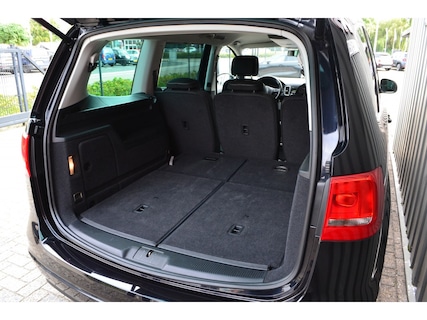 Volkswagen-Sharan