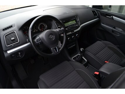 Volkswagen-Sharan