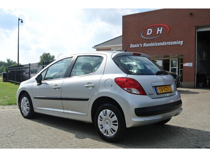 Peugeot-207