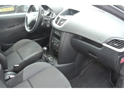 Peugeot-207