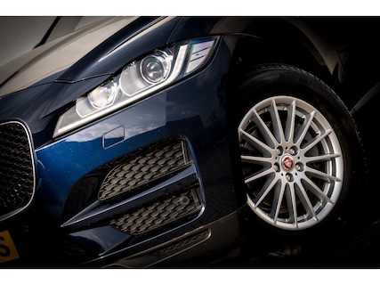 Jaguar-F-Pace