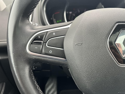 Renault-Scenic