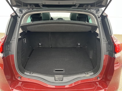 Renault-Scenic