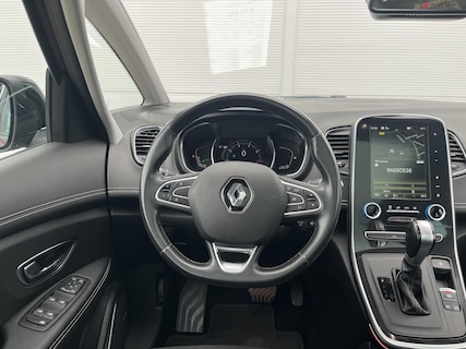 Renault-Scenic