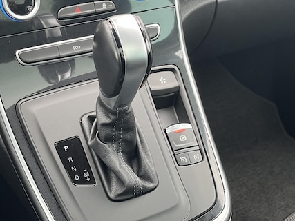 Renault-Scenic