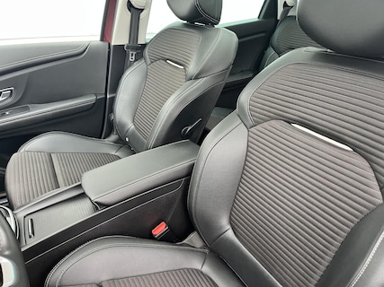 Renault-Scenic