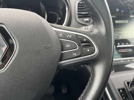 Renault-Scenic