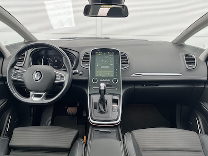 Renault-Scenic