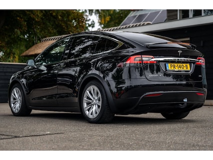 Tesla-Model X
