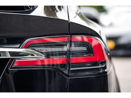 Tesla-Model X