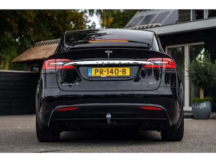 Tesla-Model X