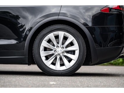 Tesla-Model X