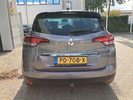 Renault-Scenic