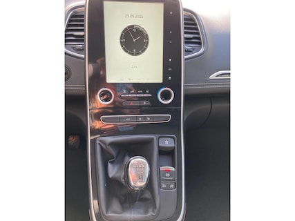 Renault-Scenic