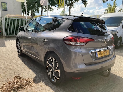 Renault-Scenic
