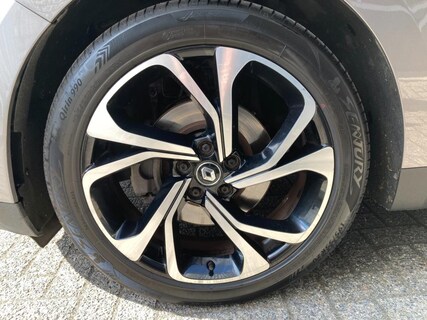 Renault-Scenic