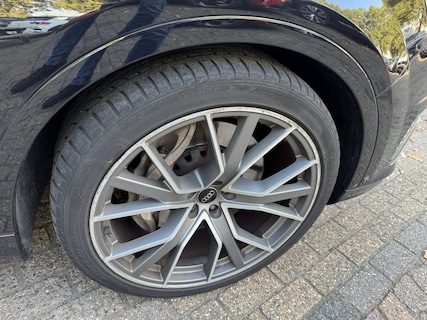 Audi-Q7