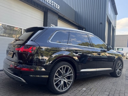 Audi-Q7