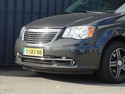 Chrysler-Town & Country