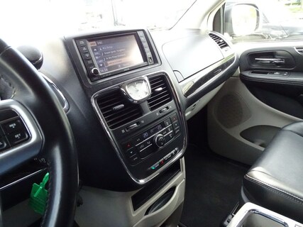 Chrysler-Town & Country