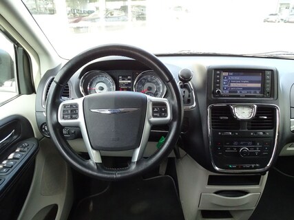 Chrysler-Town & Country