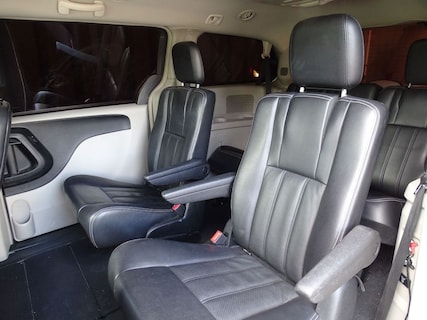 Chrysler-Town & Country