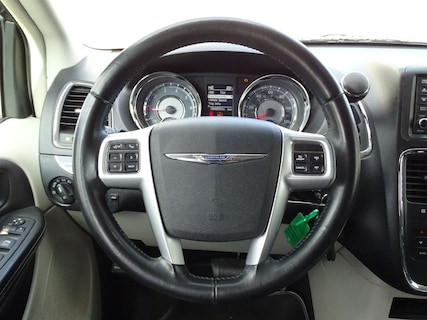 Chrysler-Town & Country