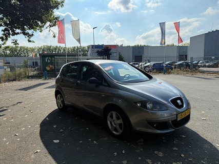 SEAT-Altea