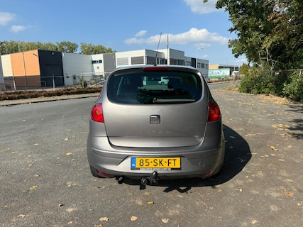 SEAT-Altea