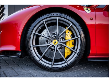 Ferrari-488