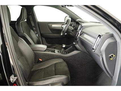 Volvo-XC40