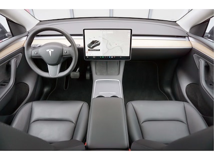 Tesla-Model Y