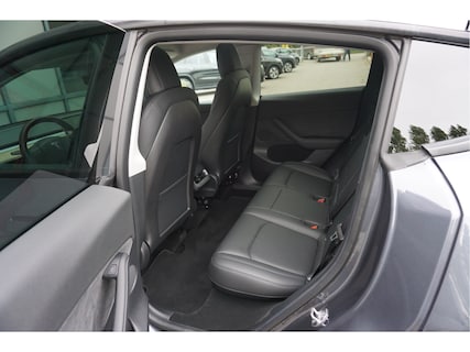 Tesla-Model Y