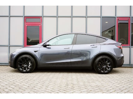 Tesla-Model Y