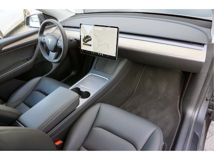 Tesla-Model Y