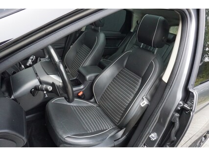 Land Rover-Discovery Sport