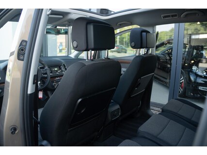 Volkswagen-Sharan