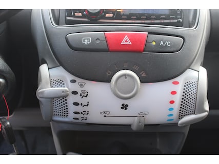 Peugeot-107