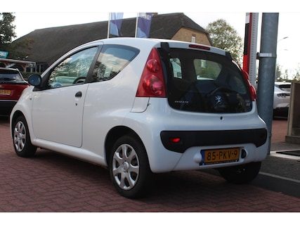 Peugeot-107