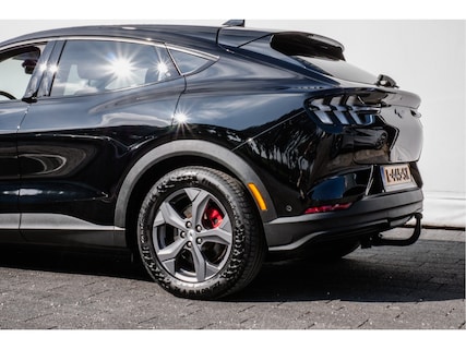 Ford-Mustang Mach-E