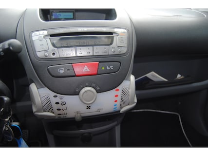 Peugeot-107