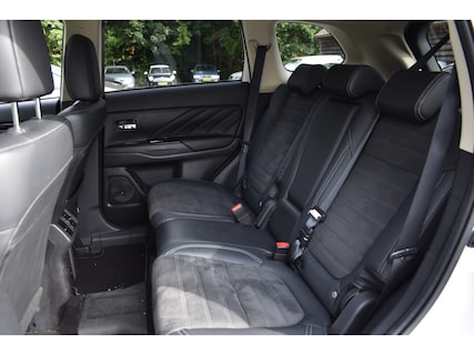 Mitsubishi-Outlander