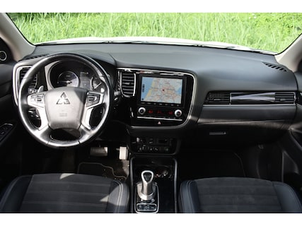 Mitsubishi-Outlander