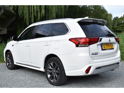 Mitsubishi-Outlander