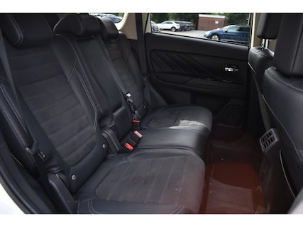 Mitsubishi-Outlander
