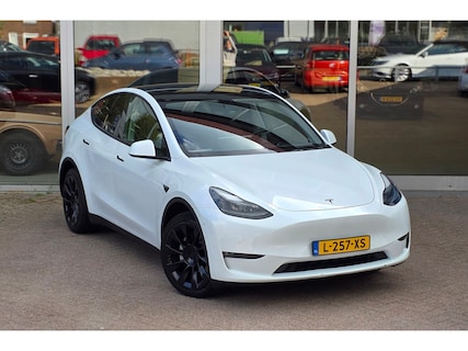 Tesla-Model Y
