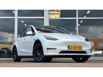 Tesla-Model Y